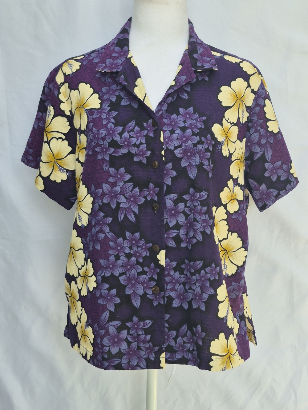 HILO HATTIE Hawaiian Shirt MADE IN HAWAII Purple Floral COTTON Barkcloth Size L